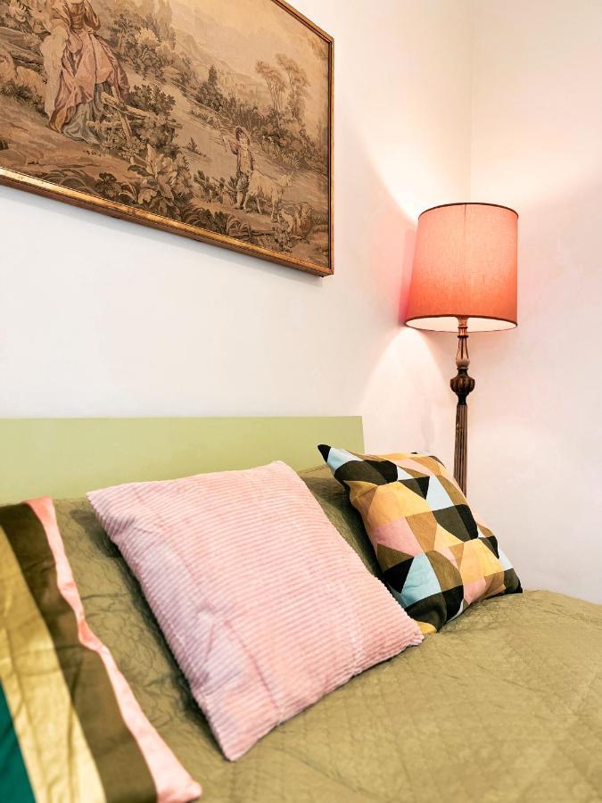 Al Bicerin Apartment, In Historical Center Of Turin Exterior photo